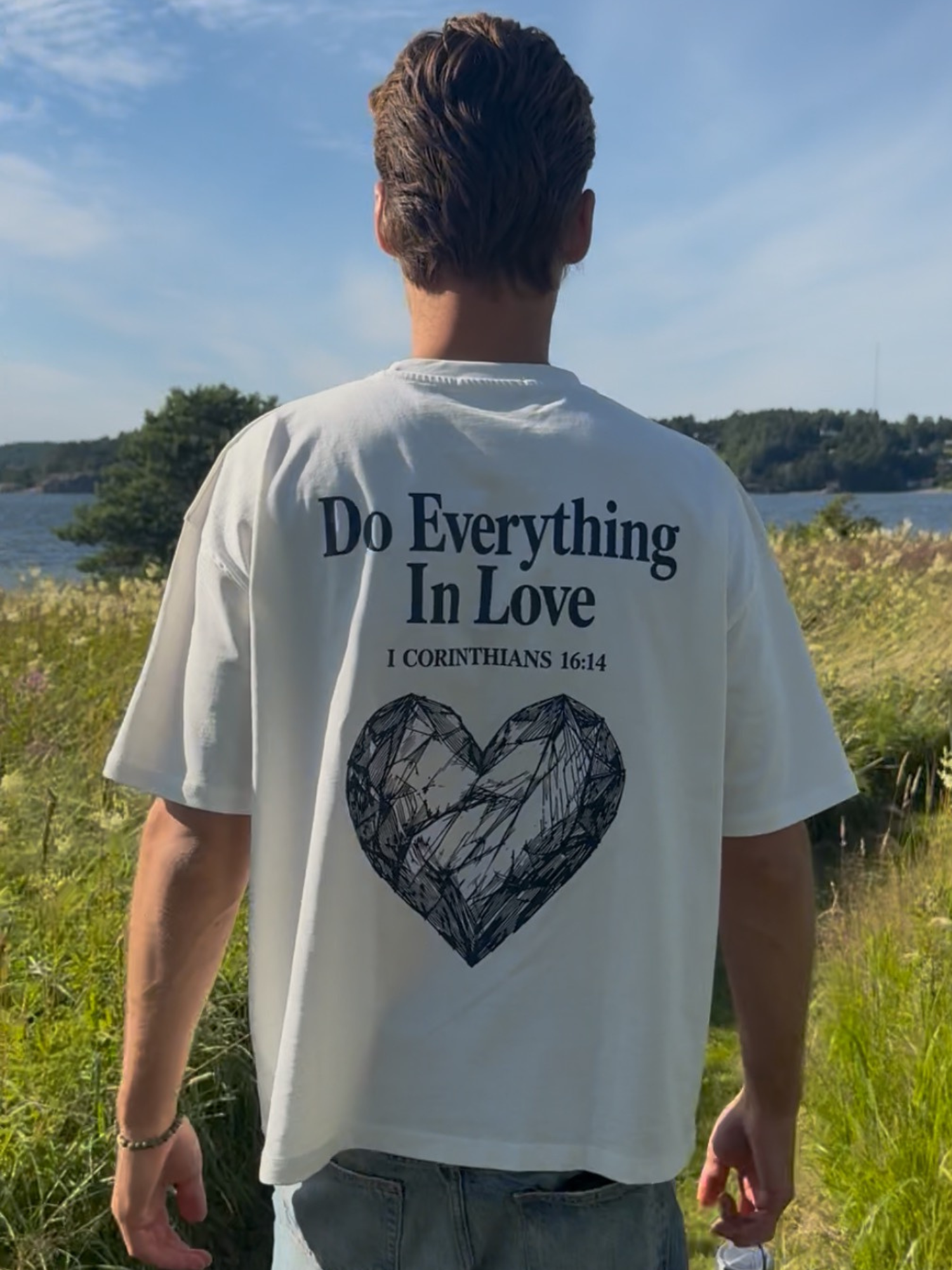 EVERYTHING IN LOVE - T-SHIRT - UNISEX
