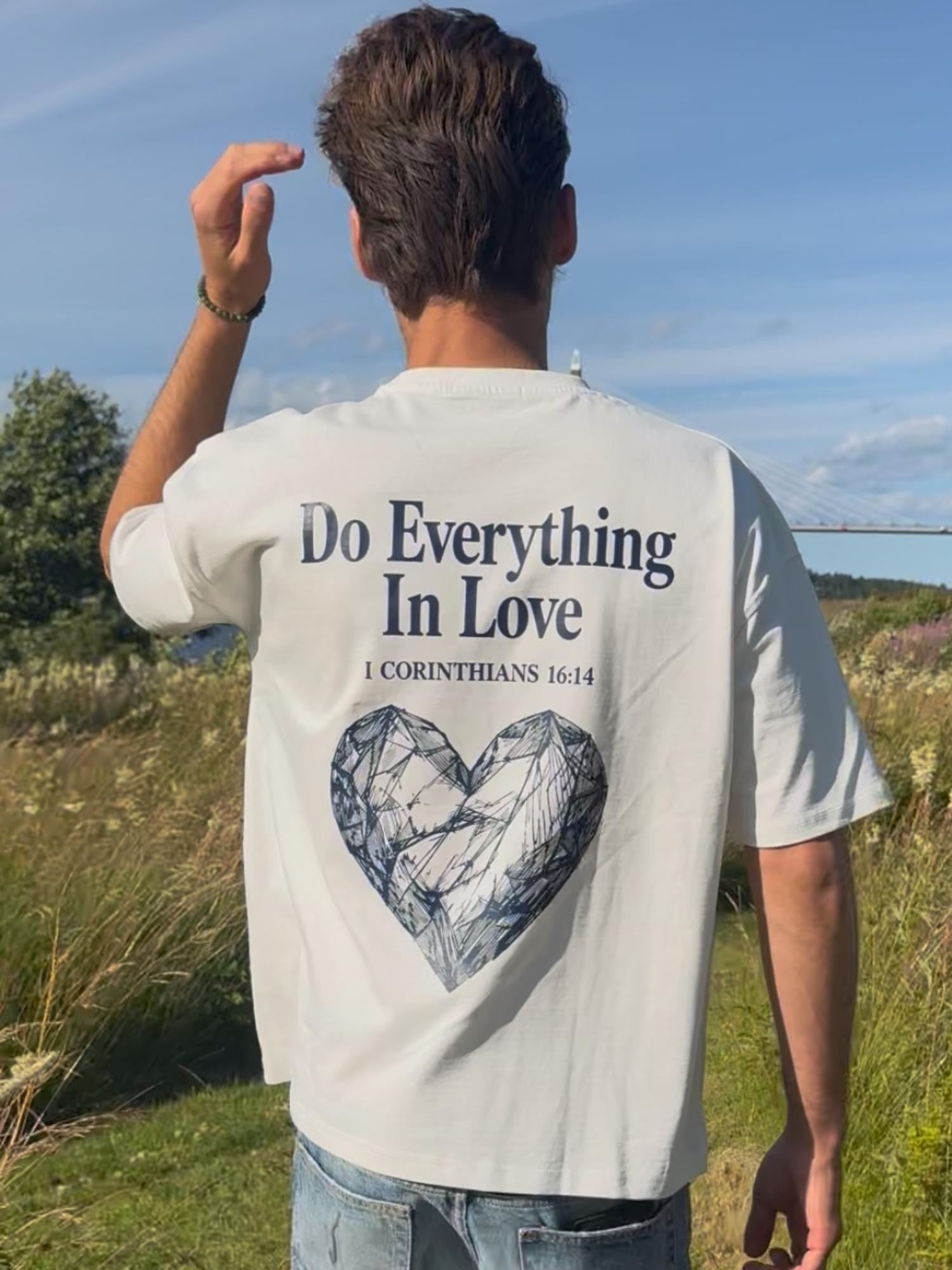 EVERYTHING IN LOVE - T-SHIRT - UNISEX