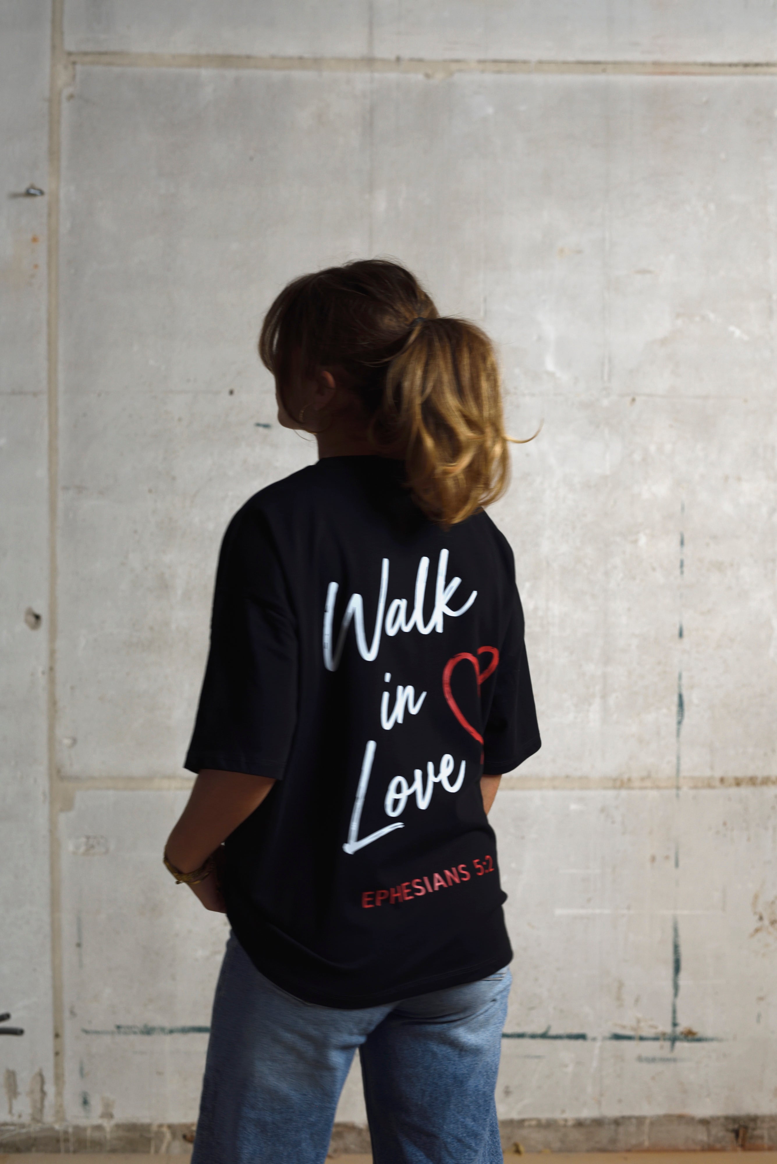 WALK IN LOVE - T-SHIRT - UNISEX