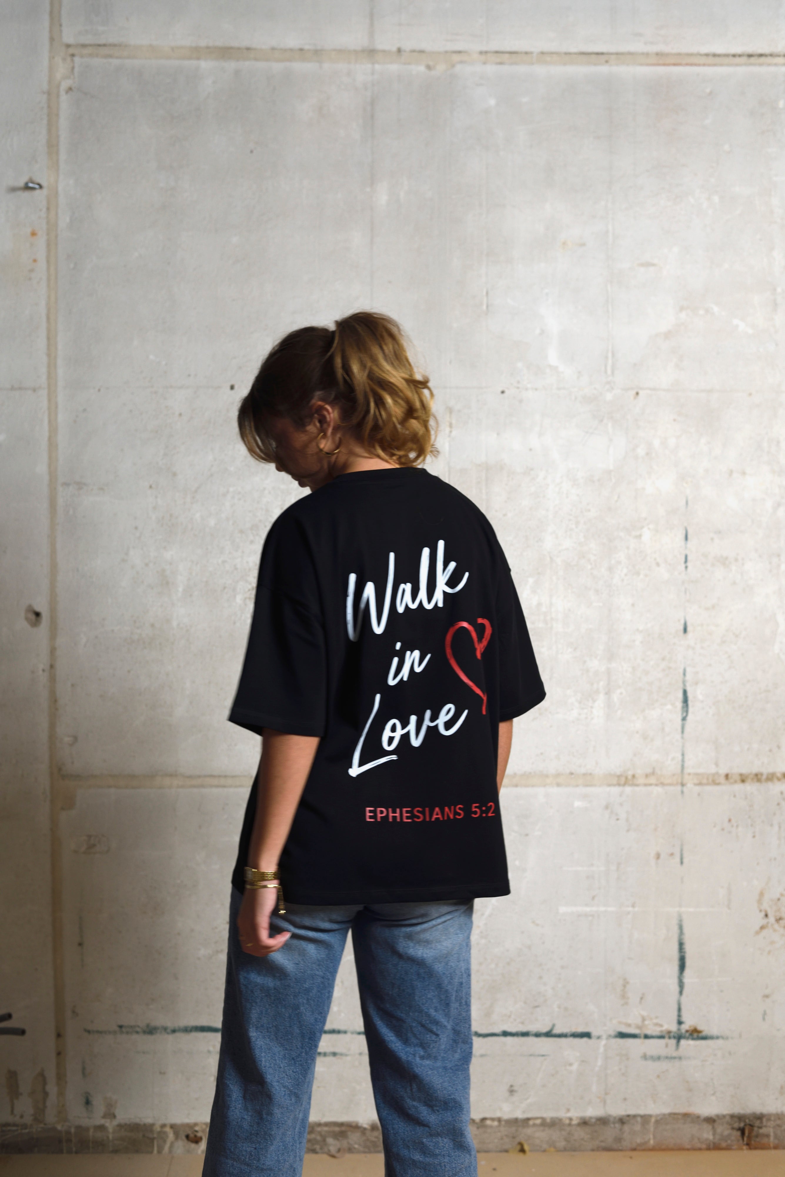 WALK IN LOVE - T-SHIRT - UNISEX