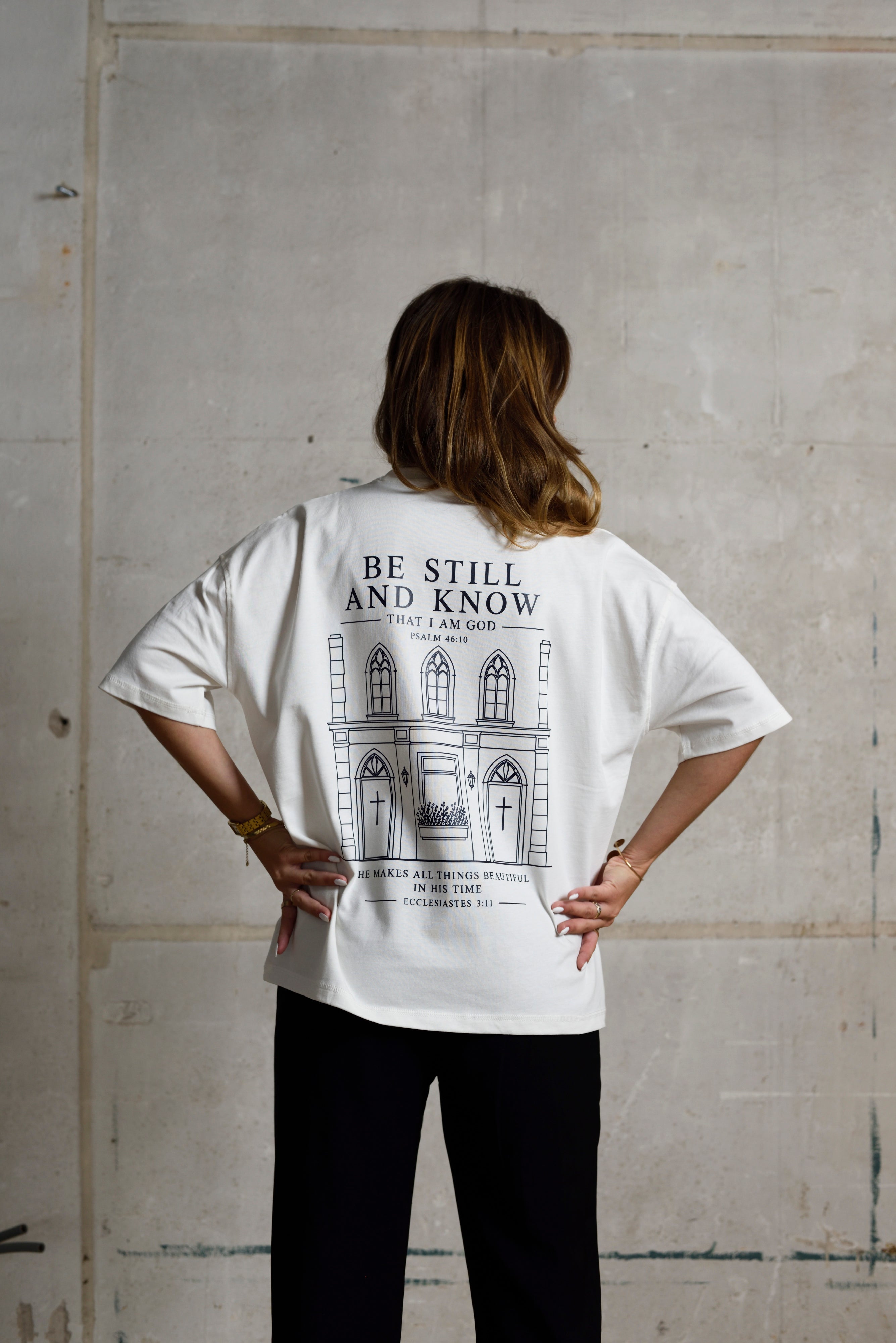 BE STILL - T-SHIRT - UNISEX