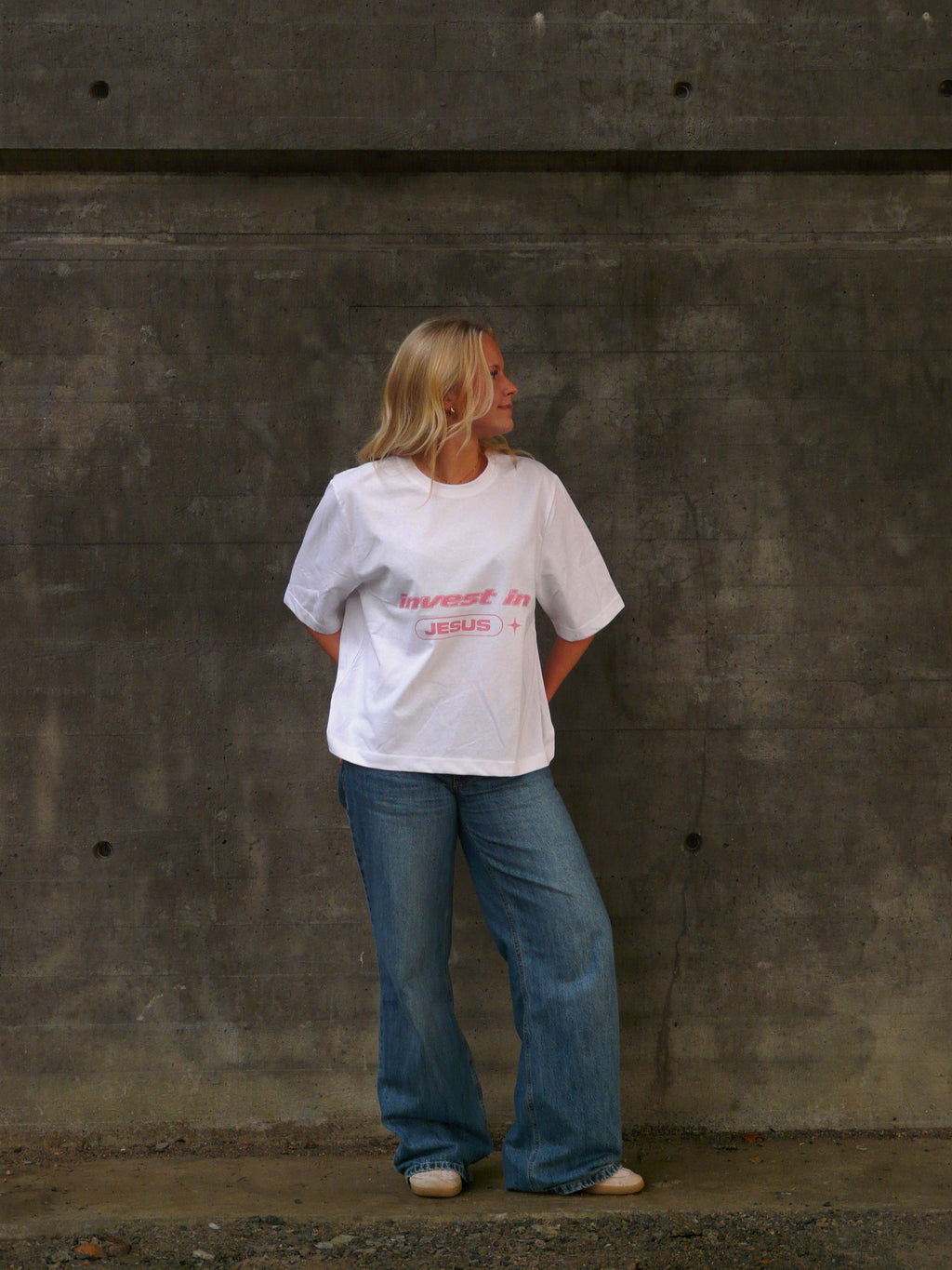INVEST IN JESUS - T-SHIRT - DAM