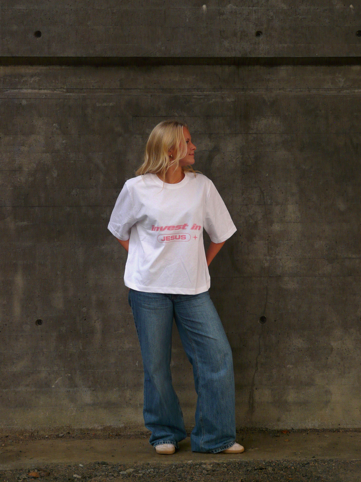 INVEST IN JESUS - T-SHIRT - DAM