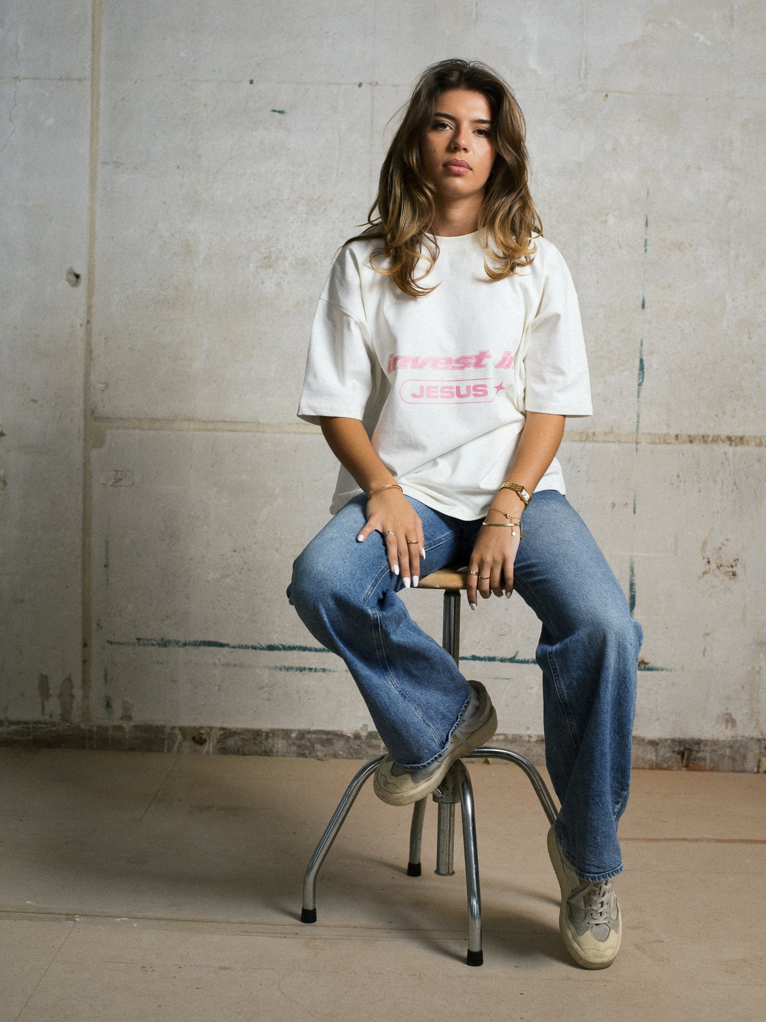 INVEST IN JESUS - T-SHIRT - UNISEX